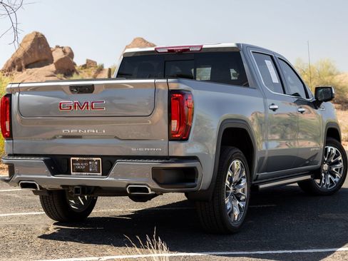 Used 2024 GMC Sierra 1500 Denali w/ Denali Reserve Package AWD/4WD image 11
