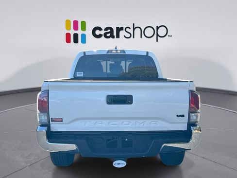 Used 2022 Toyota Tacoma TRD Off-Road image 4