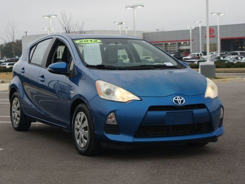 Used 2012 Toyota Prius C One image 2