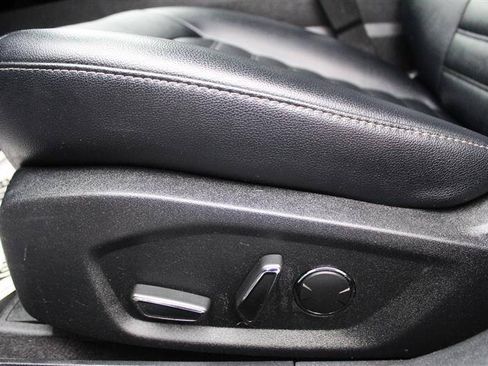 Used 2020 Ford Fusion SEL FWD image 11