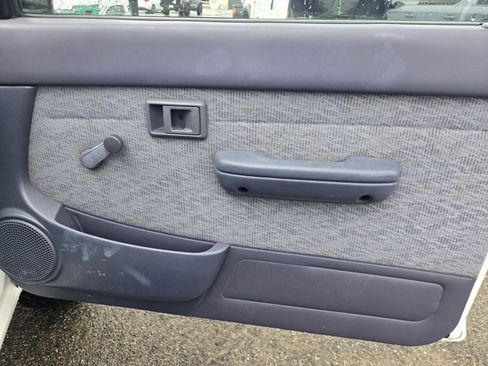 Used 1999 Toyota Tacoma 4x4 Xtracab V6 image 13