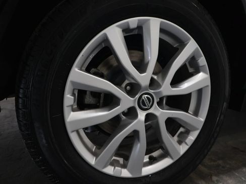 Used 2021 Nissan Rogue Sport SV AWD/4WD image 32