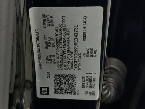 Used 2024 Chevrolet Colorado Z71 w/ Safety Package AWD/4WD image 19