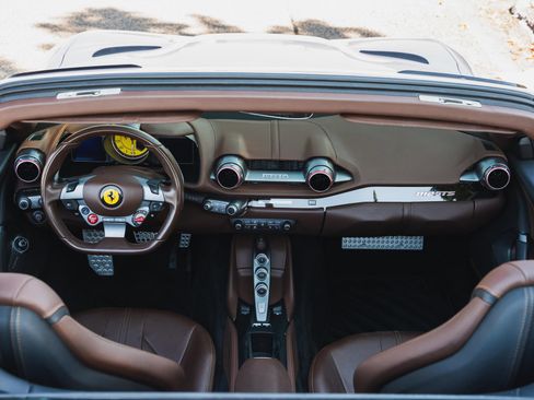 Used 2021 Ferrari 812 GTS RWD image 83