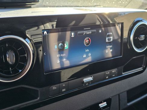 New 2025 Mercedes-Benz Sprinter 2500 image 24