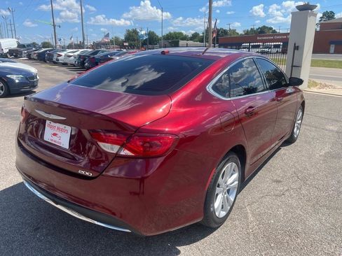 Used 2016 Chrysler 200 Limited w/ Convenience Group FWD image 7