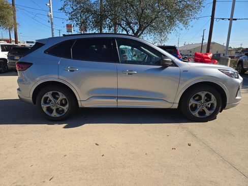 Used 2024 Ford Escape ST-Line image 8