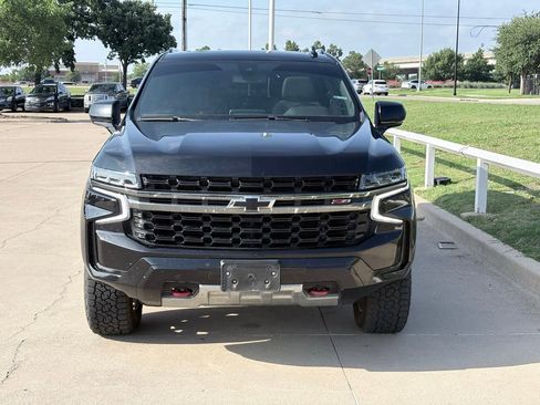 Used 2021 Chevrolet Suburban Z71 AWD/4WD image 2