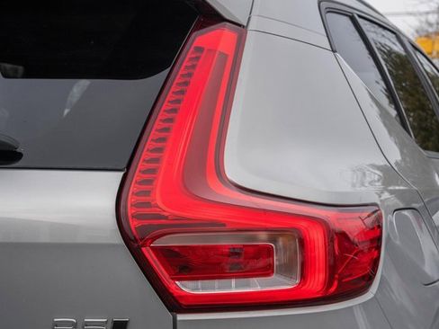 Certified 2023 Volvo XC40 B5 Plus w/ Protection Package Premier image 8