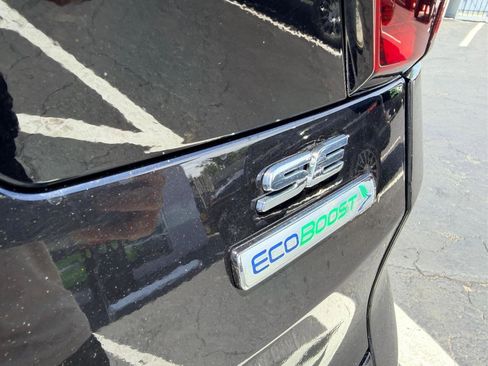Used 2019 Ford Escape SE FWD image 10