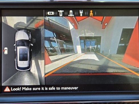 Used 2019 Bentley Bentayga image 24