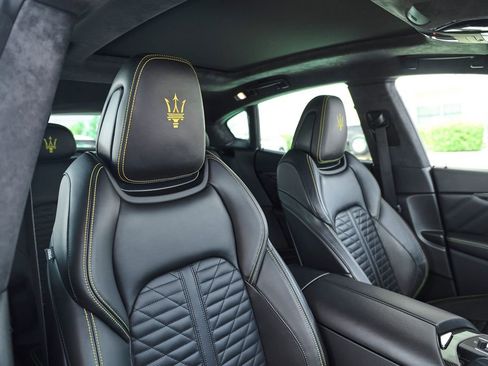 Used 2022 Maserati Levante F Tributo AWD/4WD image 41