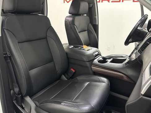 Used 2020 GMC Yukon SLT image 30