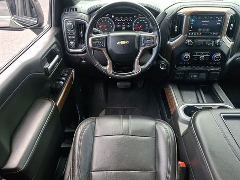 Used 2019 Chevrolet Silverado 1500 High Country w/ Z71 Off-Road Package AWD/4WD image 13