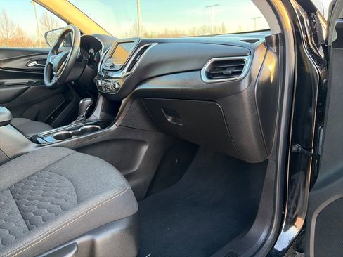 Used 2019 Chevrolet Equinox LT w/ Driver Convenience Package image 14