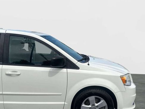 Used 2013 Dodge Grand Caravan SE FWD image 29