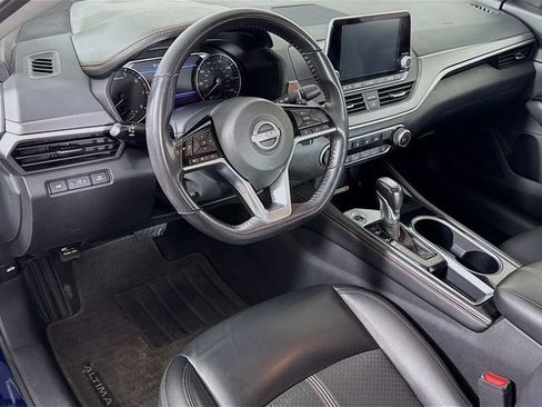 Used 2023 Nissan Altima 2.5 SR FWD image 13