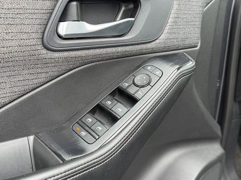 Used 2023 Nissan Rogue SV image 14