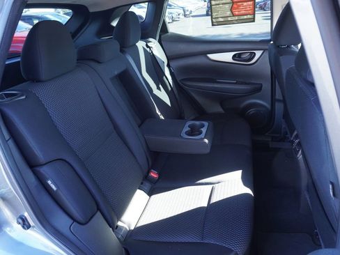 Certified 2020 Nissan Rogue Sport S image 9