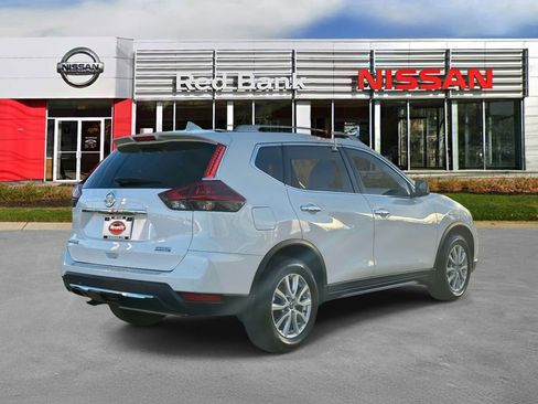 Used 2019 Nissan Rogue S w/ Special Edition Package FWD image 5