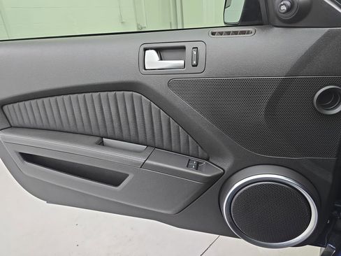 Used 2012 Ford Mustang Shelby GT500 w/ SVT Performance Pkg image 24