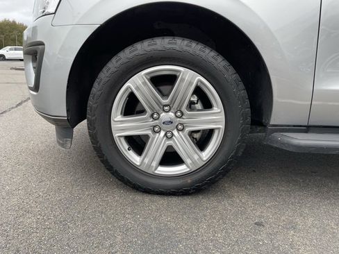 Used 2021 Ford Expedition XLT image 32