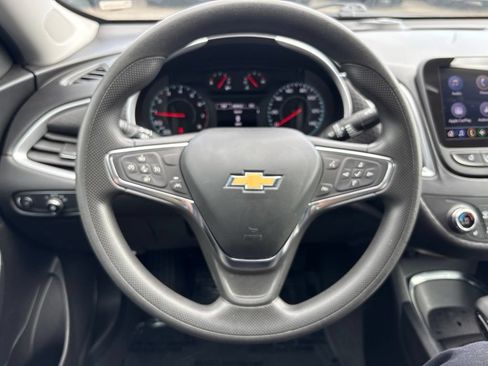Used 2023 Chevrolet Malibu LT FWD image 17