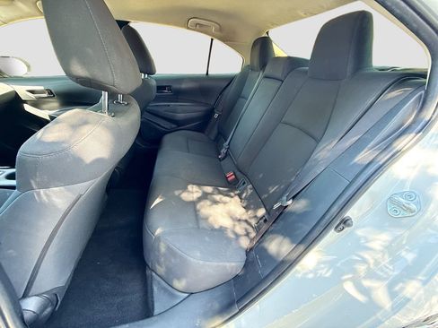 Used 2022 Toyota Corolla LE image 25