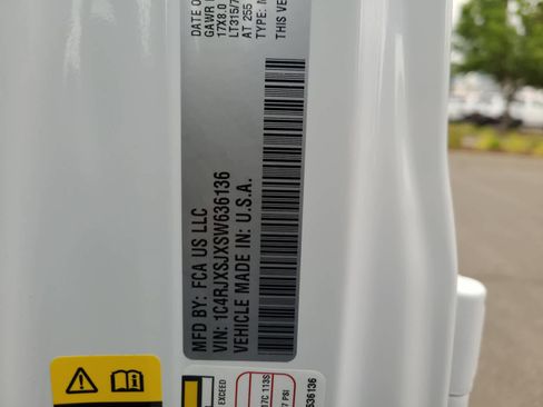 New 2025 Jeep Wrangler Unlimited Rubicon 392 image 29