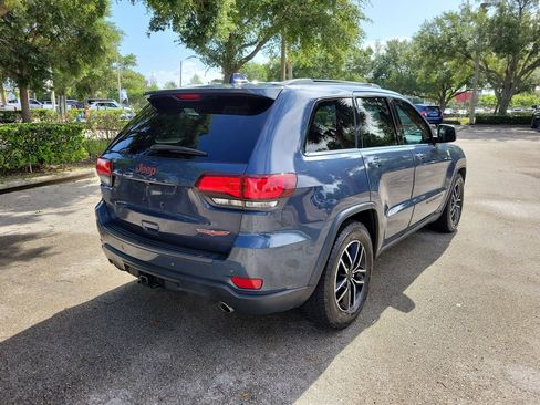 Used 2021 Jeep Grand Cherokee Trailhawk w/ Trailhawk Luxury Group AWD/4WD image 3
