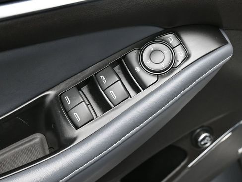 Used 2023 Buick Enclave Essence w/ Experience Buick Package image 10