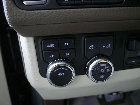 Used 2024 GMC Yukon Denali w/ Max Trailering Package image 15