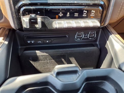 Used 2019 RAM 1500 Limited image 12