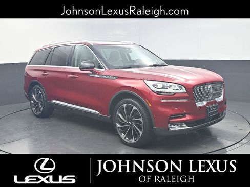 Used 2020 Lincoln Aviator Reserve w/ Equipment Group 202A image 3