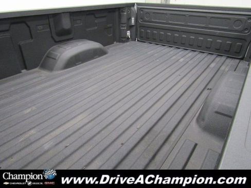 Used 2024 GMC Sierra 2500 Pro w/ Convenience Package image 17