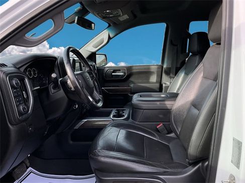 Used 2019 Chevrolet Silverado 1500 LT Trail Boss image 3