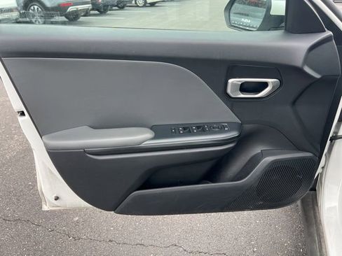 Certified 2025 Kia K4 FWD image 27