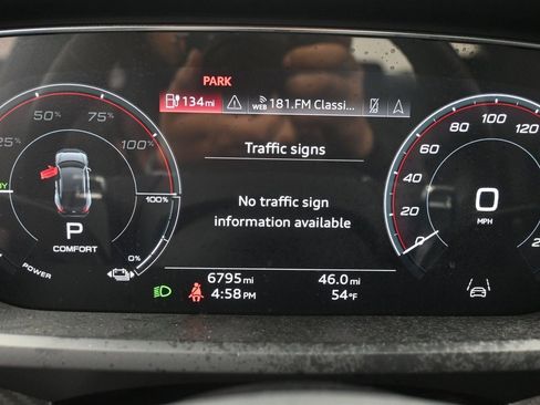 Used 2022 Audi e-tron GT Prestige w/ Prestige Package image 16