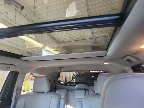 Used 2018 Toyota Highlander Limited Platinum image 14