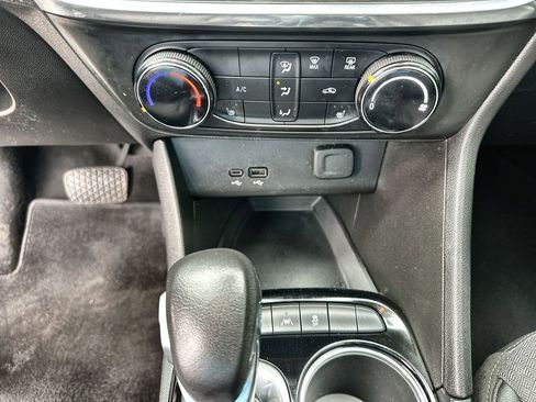 Certified 2024 Buick Encore GX Preferred w/ Comfort Package image 33