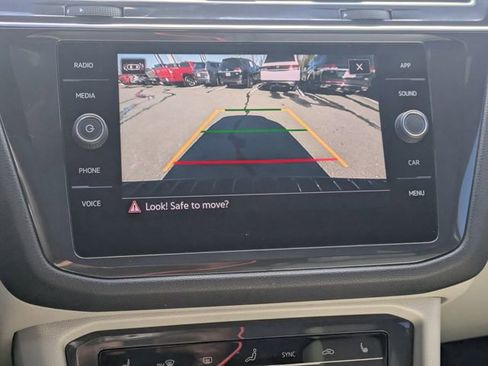 Used 2023 Volkswagen Tiguan SE R-Line image 21