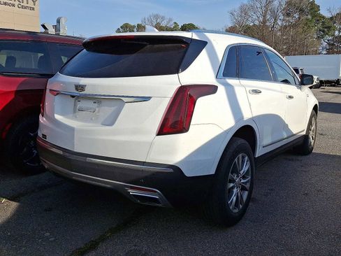 Used 2021 Cadillac XT5 Premium Luxury image 3