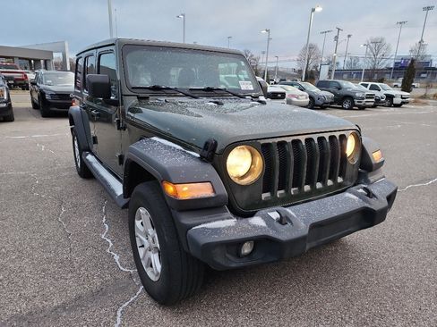 Used 2022 Jeep Wrangler Unlimited Sport image 9