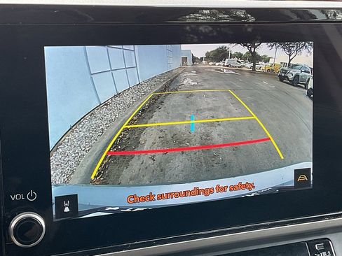 Used 2025 Toyota Camry LE image 29