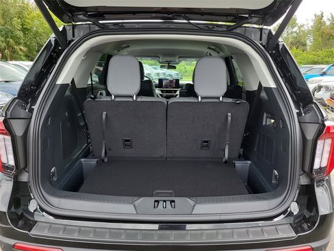 New 2025 Ford Explorer Active w/ Active Comfort Package image 7