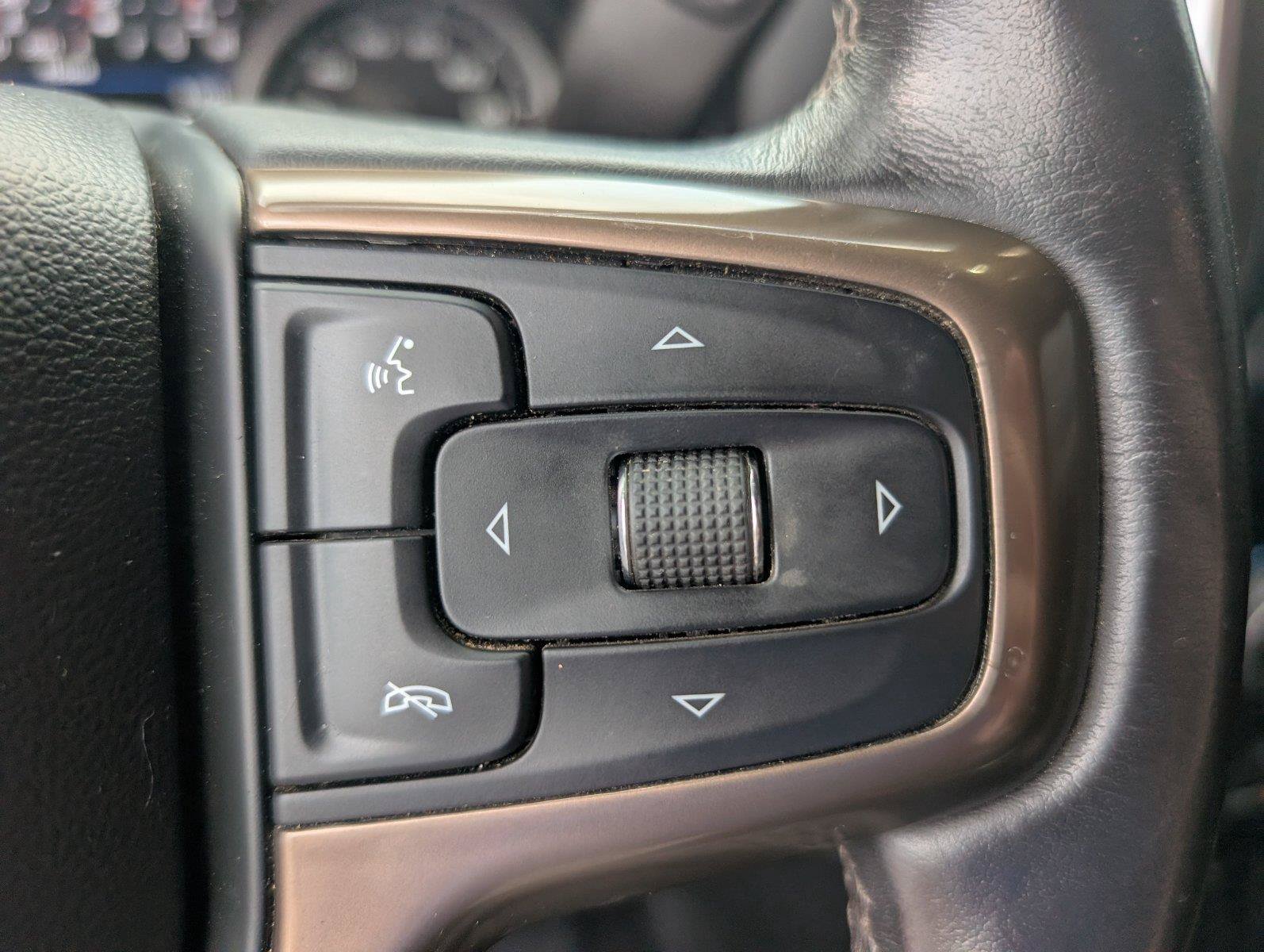 Used 2022 Chevrolet Silverado 3500 High Country w/ LPO, Hitch Package AWD/4WD image 27