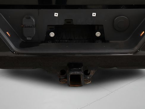 Used 2023 Chevrolet Silverado 1500 Custom AWD/4WD image 25