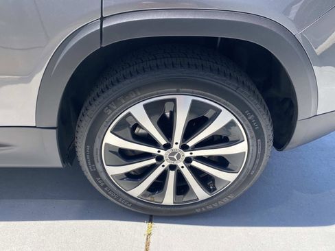 Used 2022 Mercedes-Benz GLB 250 4MATIC image 10