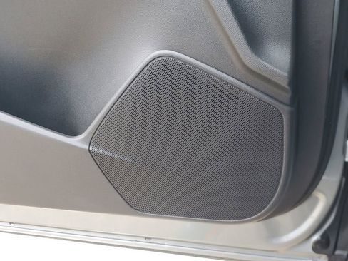 Used 2025 Cadillac XT4 Premium Luxury image 28