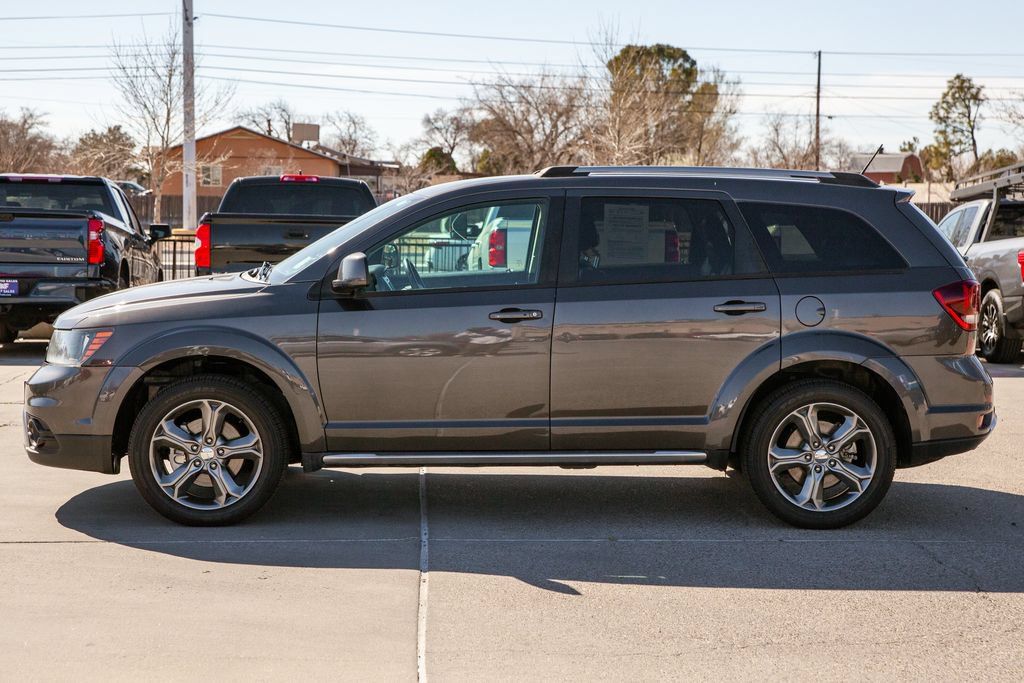 Used 2017 Dodge Journey Crossroad FWD image 8